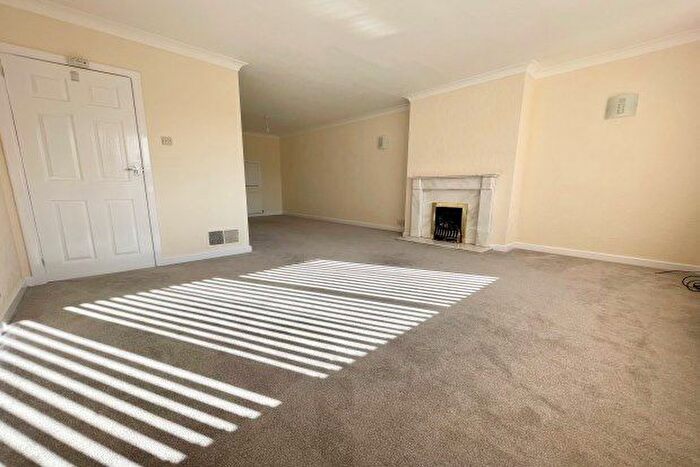 2 Bedroom Flat To Rent In Bushey Wood Road, Sheffield, S17