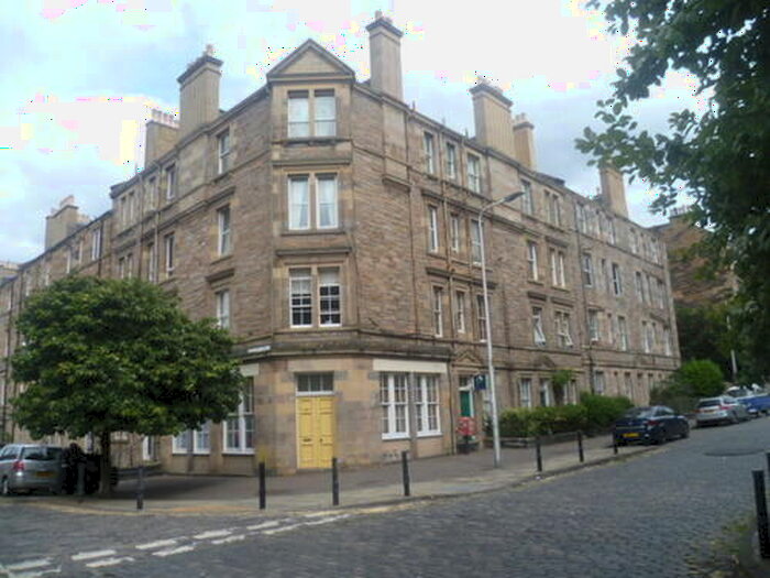 2 Bedroom Flat To Rent In Lorne Street, Edinburgh, EH6