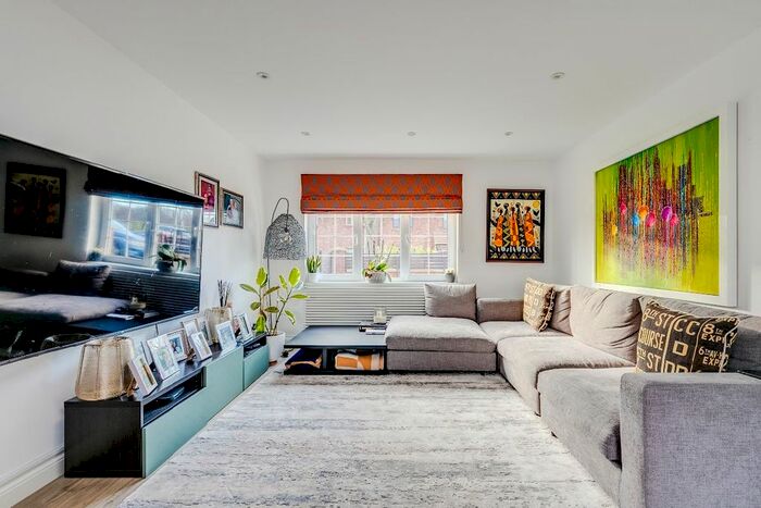 4 Bedroom End Of Terrace House To Rent In Clifford Road, Richmond TW10