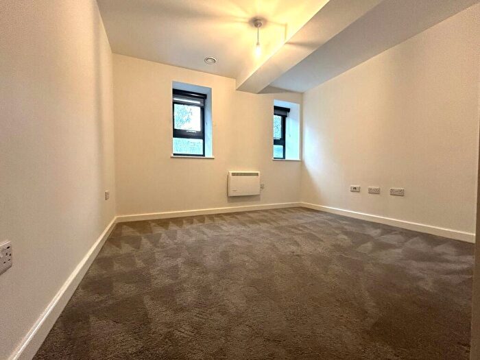 1 Bedroom Apartment To Rent In Upper Floor Apartment, Bury Park Road, Luton, LU1
