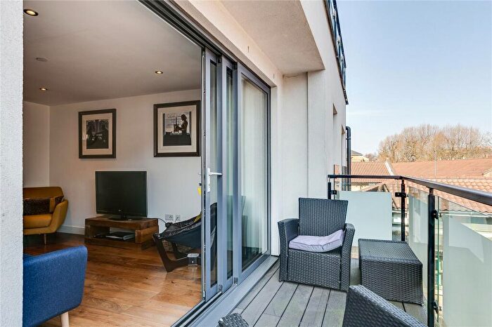 2 Bedroom Flat To Rent In Providence Place, Angel, N1