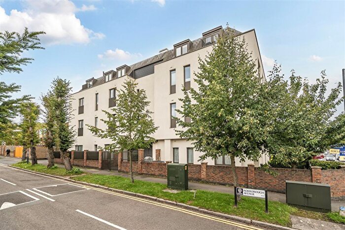 2 Bedroom Flat For Sale In Roxborough Avenue, Harrow, HA1