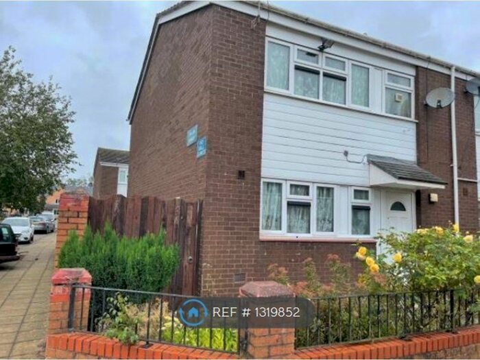 3 Bedroom End Of Terrace House To Rent In Dursley, Liverpool L35