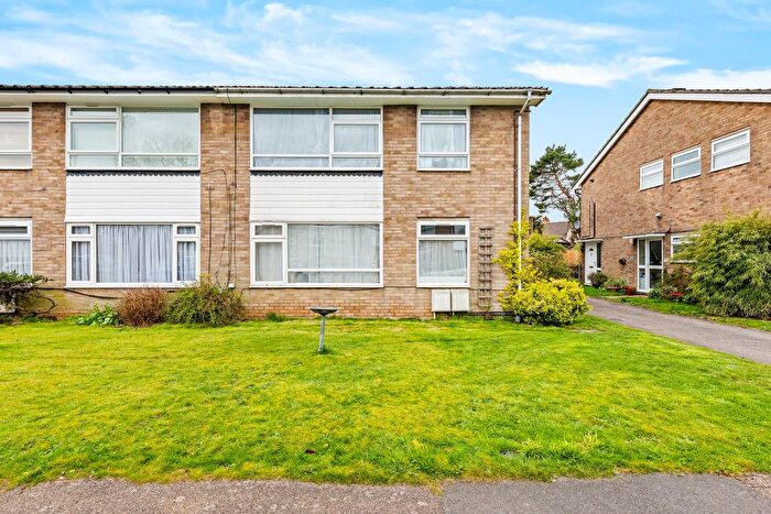 2 Bedroom Maisonette For Sale In Dane Road, Warlingham, CR6