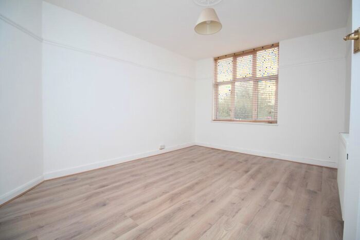 3 Bedroom Maisonette To Rent In Falconwood Parade Welling, DA16