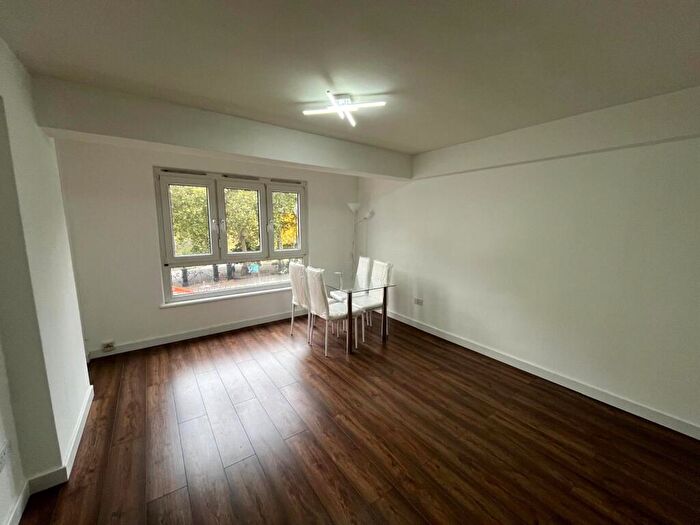 1 Bedroom Flat To Rent In Paul Street, E15
