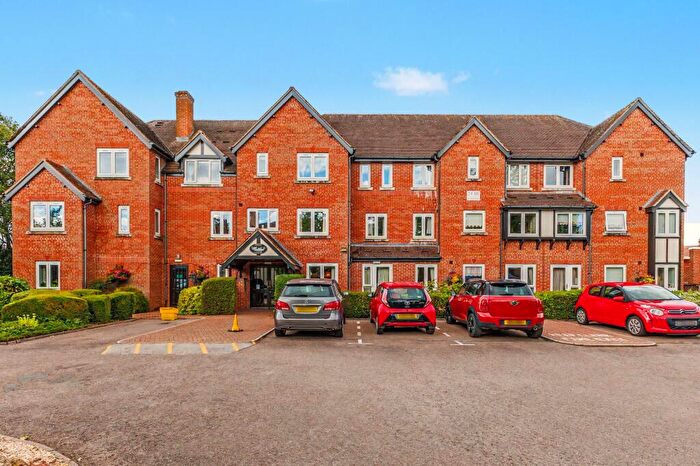 1 Bedroom Flat For Sale In Banbury Road, Stratford-Upon-Avon, CV37