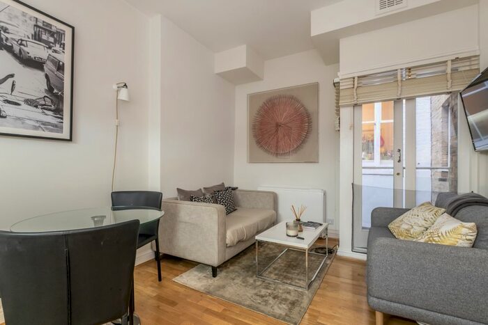 1 Bedroom Flat To Rent In Nottingham Place, London, W1U