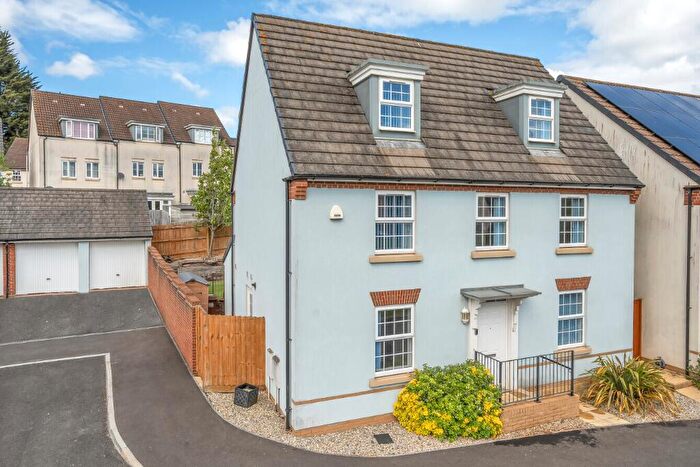 5 Bedroom Detached House For Sale In Greystone Walk, Cullompton, Devon, EX15