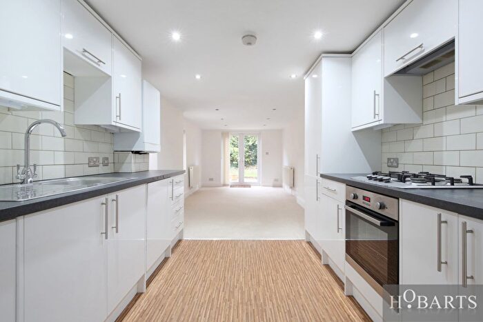 2 Bedroom Flat To Rent In Cornwall Road, Stroud Green, London, United Kingdom, N4