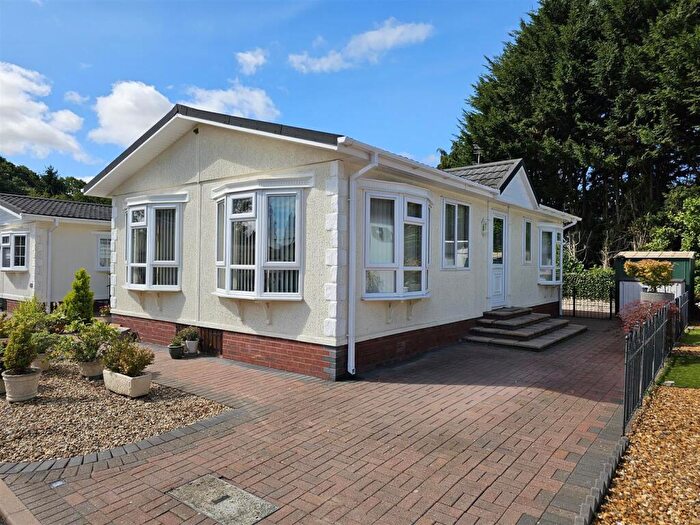 2 Bedroom Park Home For Sale In Cleobury Road, Far Forest, Kidderminster, DY14