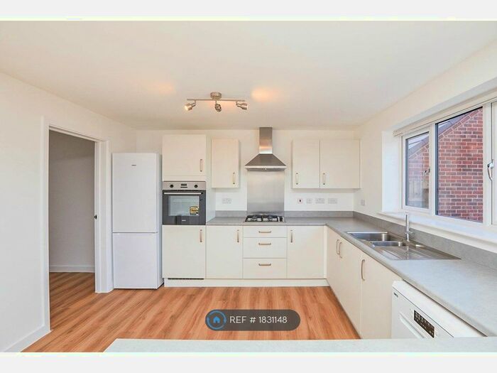 4 Bedroom Detached House To Rent In Robert Adam Road, Derby, DE22