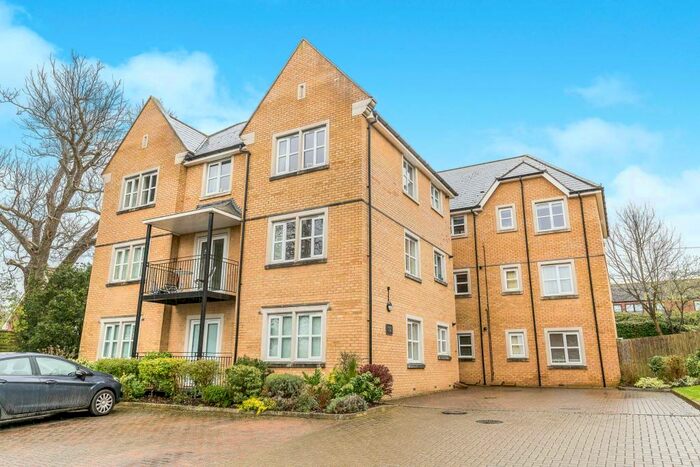 2 Bedroom Apartment To Rent In Waglands Garden, Buckingham, MK18