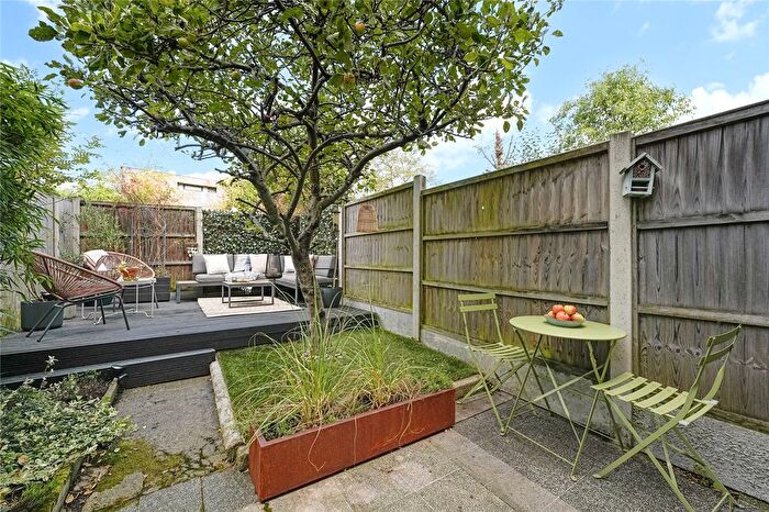 1 Bedroom Flat For Sale In Endymion Road, London, N4