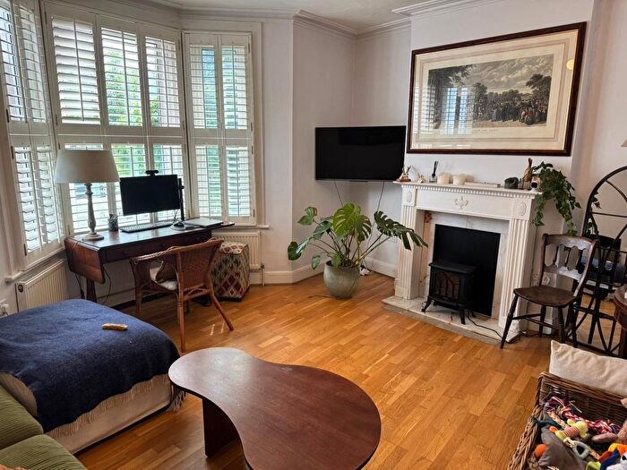 1 Bedroom Flat To Rent In Harbord Street, London, SW6