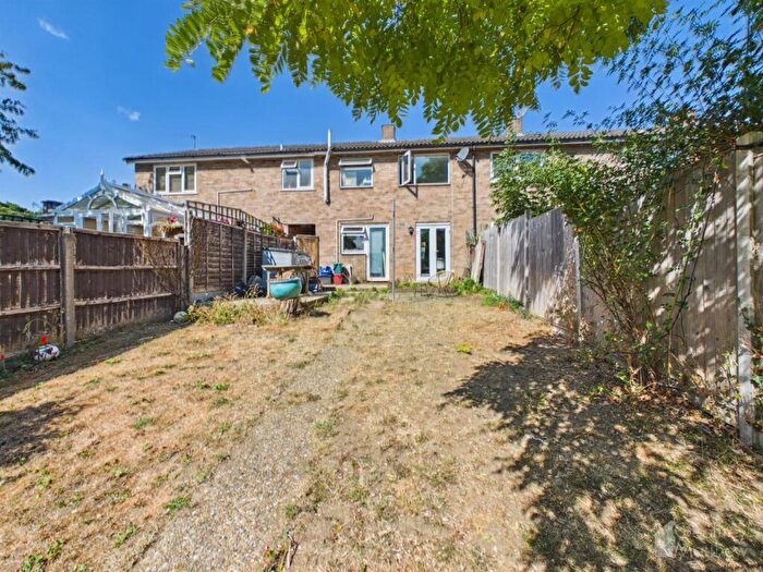 2 Bedroom Terraced House For Sale In Cook Road, Chells, Stevenage, SG2
