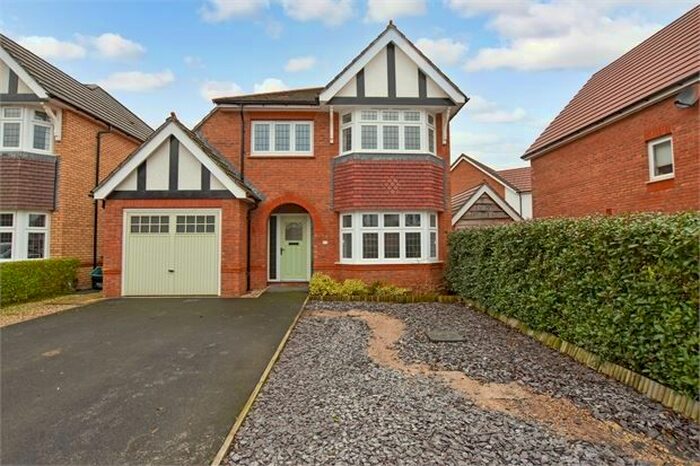 3 Bedroom Detached House To Rent In Camomile Way, Highweek, Newton Abbot, Devon. TQ12