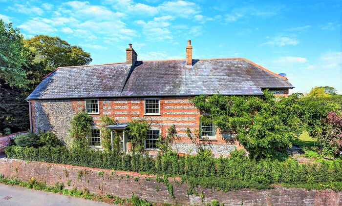 5 Bedroom Detached House For Sale In Shalbourne, Marlborough, Wiltshire, SN8