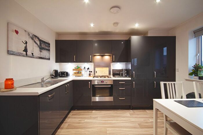 2 Bedroom Flat For Sale In Kempster Way, Weston Turville, HP22