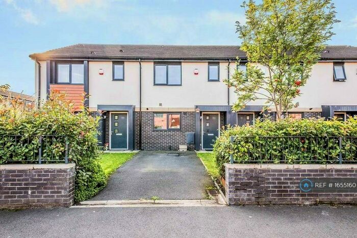 2 Bedroom Terraced House To Rent In Clowes Street, Manchester, M12