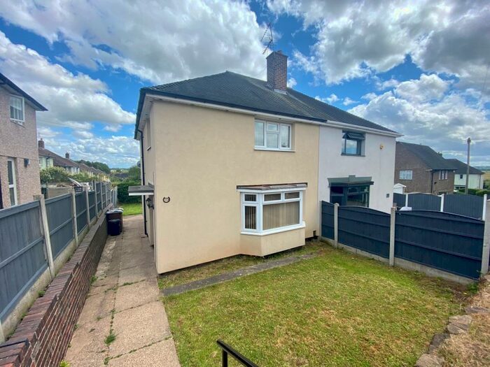 3 Bedroom House To Rent In Thistledown Road, Clifton, NG11