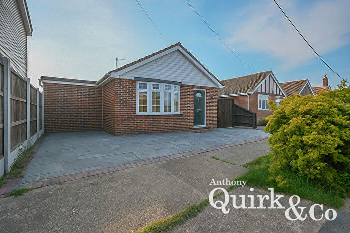 2 Bedroom Detached Bungalow For Sale In Roggel Road, Canvey Island, SS8