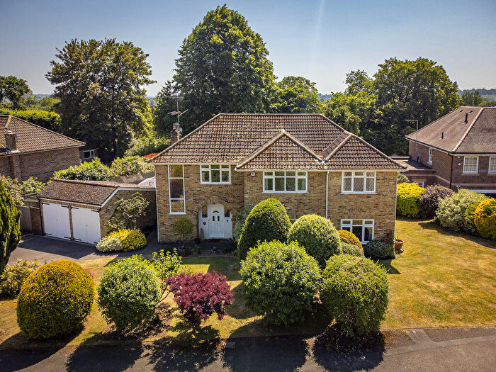 4 Bedroom Detached House For Sale In Chilterns Park, Bourne End, SL8