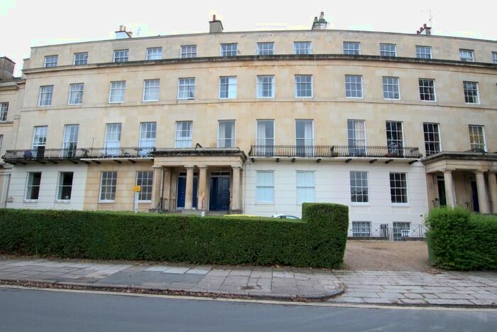 2 Bedroom Flat To Rent In Lansdown Crescent, Lansdown, Cheltenham GL50