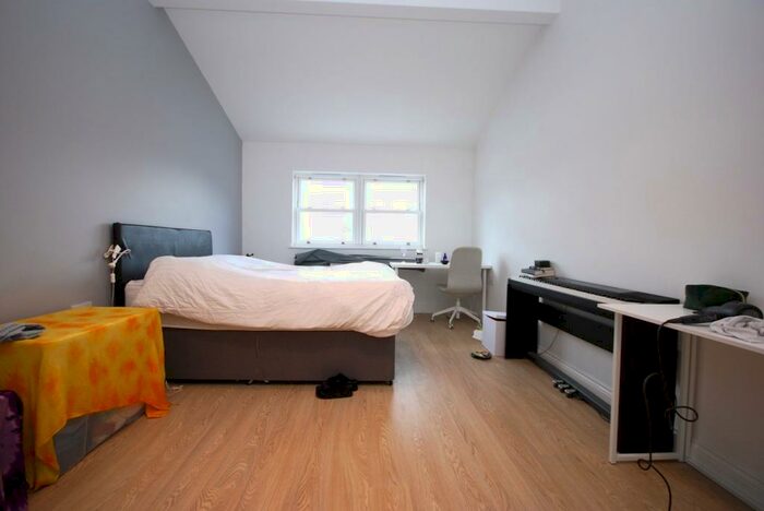 1 Bedroom Apartment To Rent In Bournemouth Close, London, SE15