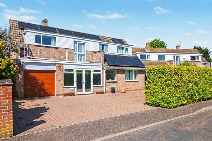 4 Bedroom Detached House For Sale In Cromes Oak Close, Poringland, Norwich, Norfolk, NR14