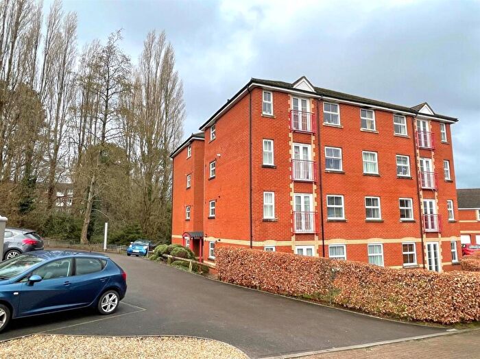2 Bedroom Flat For Sale In Greyfriars Road, Exeter, EX4