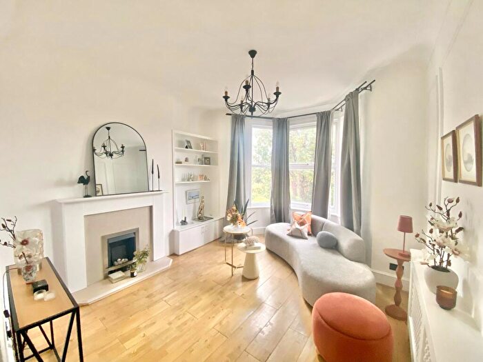 2 Bedroom Apartment To Rent In Whipps Cross Road, Leytonstone, E11