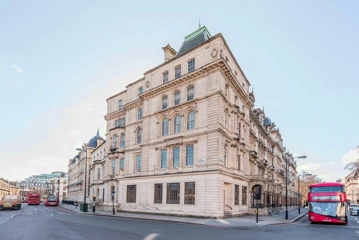 2 Bedroom Flat To Rent In Grosvenor Gardens, Belgravia, London, SW1W