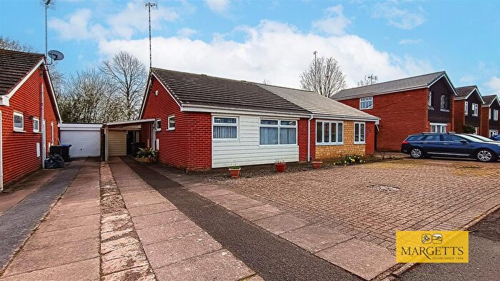 2 Bedroom Semi Detached Bungalow For Sale In Lowes Avenue, Woodloes Park, Warwick, CV34