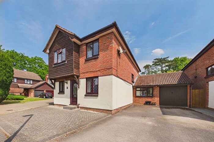 5 Bedroom Detached House For Sale In Medway Close, Wokingham, Berkshire, RG41