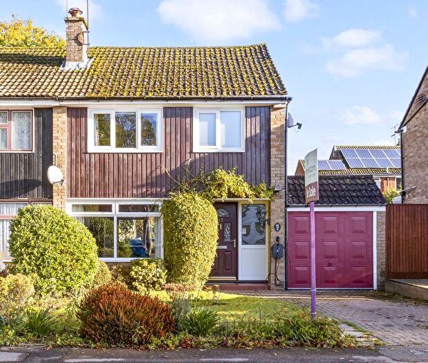 3 Bedroom Semi Detached House For Sale In Church Road, Horsham, RH12