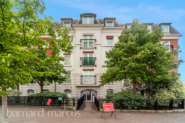 2 Bedroom Apartment To Rent In Station Approach, Epsom, KT19