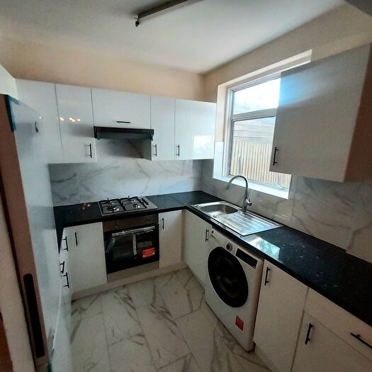 3 Bedroom Terraced House To Rent In Silverleigh Road, Thornton Heath, CR7