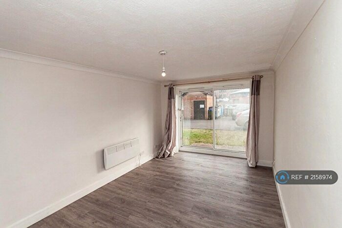 3 Bedroom Flat To Rent In Sycamore Court, Erith, DA8