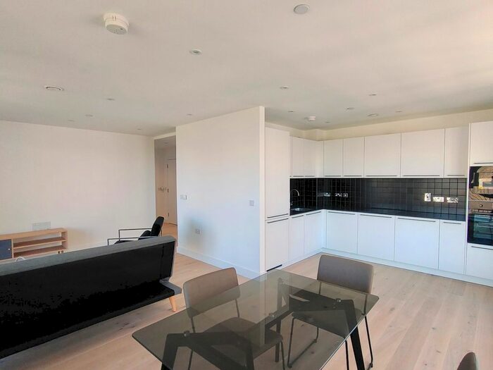 2 Bedroom Flat To Rent In Escapade Place, London, E14