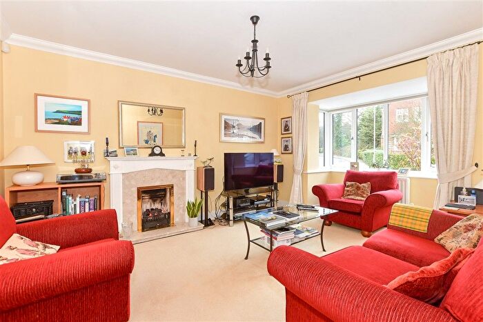 4 Bedroom Detached House For Sale In The Stennings, East Grinstead, West Sussex, RH19