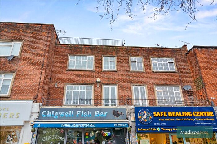 4 Bedroom Apartment For Sale In High Road, Chigwell, Essex, IG7
