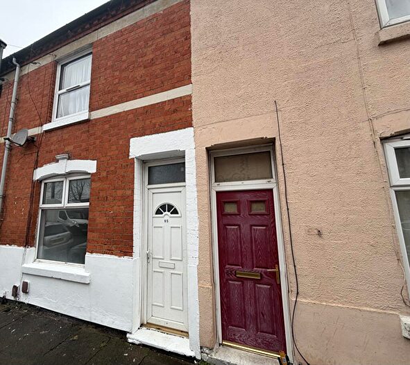 3 Bedroom House To Rent In Spencer Street, Northampton, NN5