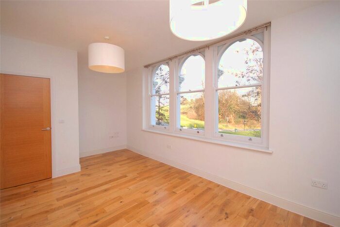 1 Bedroom Flat To Rent In Lewisham Hill, Lewisham, London, SE13