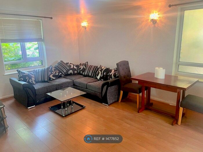 2 Bedroom Flat To Rent In Brighton Court, Manchester, M14