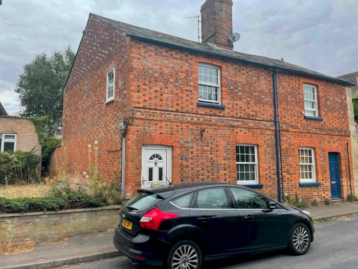 3 Bedroom Cottage To Rent In Queen Street, Eynsham, OX29