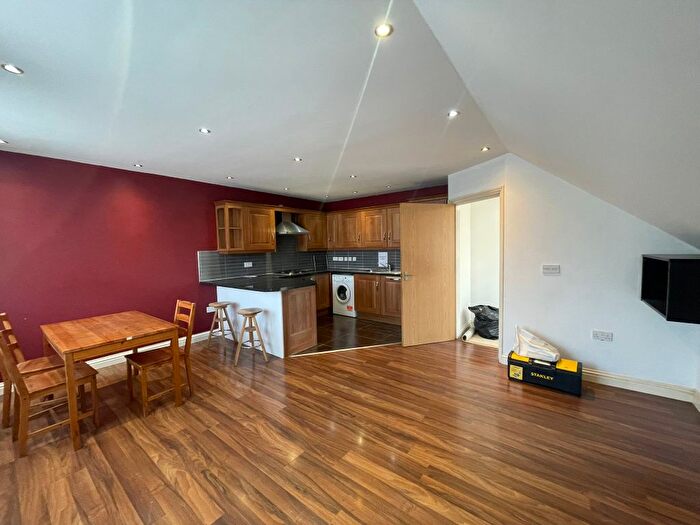 4 Bedroom Flat To Rent In Greenford Road, Greenford, UB6