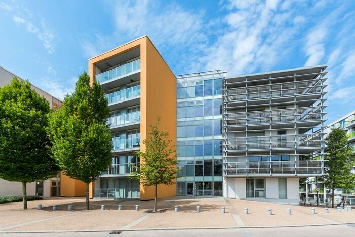 1 Bedroom Flat To Rent In New River Village, Hornsey, London, N8