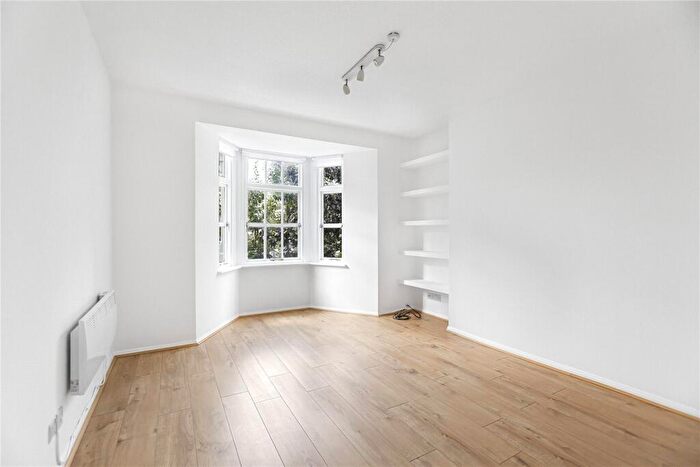 1 Bedroom Apartment To Rent In Corfield Street, Bethnal Green, London, E2