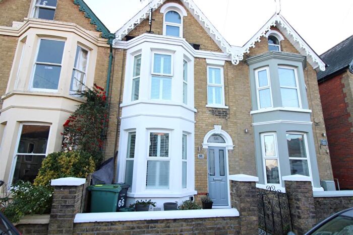 3 Bedroom House For Sale In Bellevue Road, Cowes, PO31